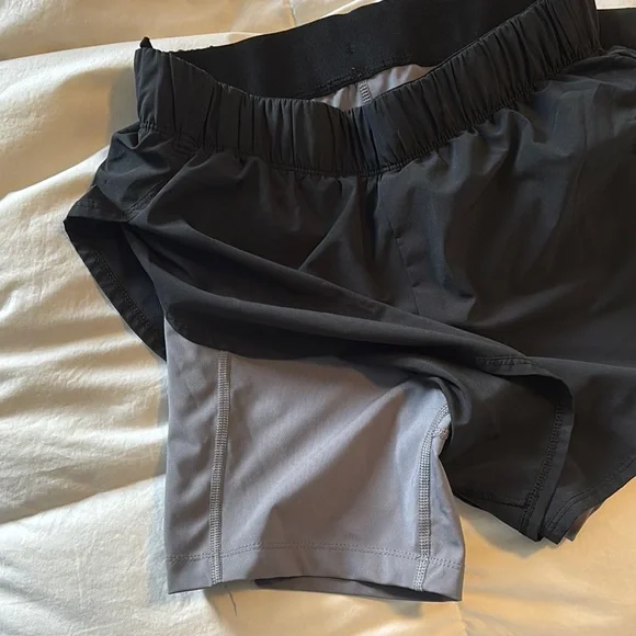 Nike Women's Black Running Shorts - Picture 3 of 3